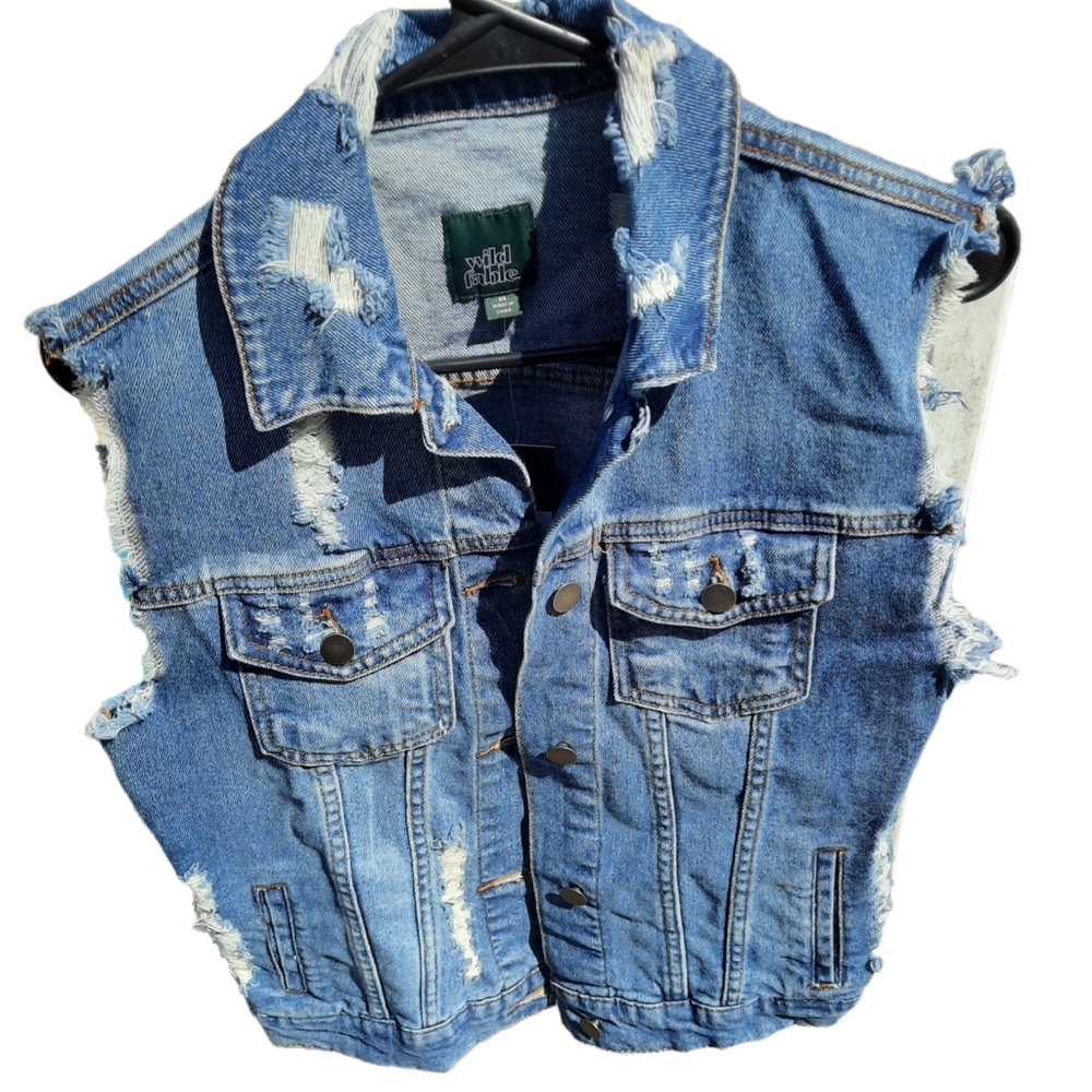 NWT Wild Fable Denim Blue Jean Vest Distressed Button Front Sleeveless Size XS